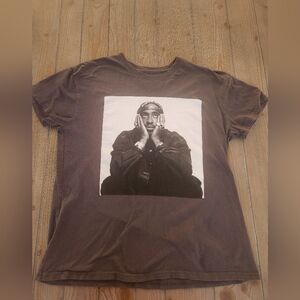 2PAC Gray Graphic T-Shirt
